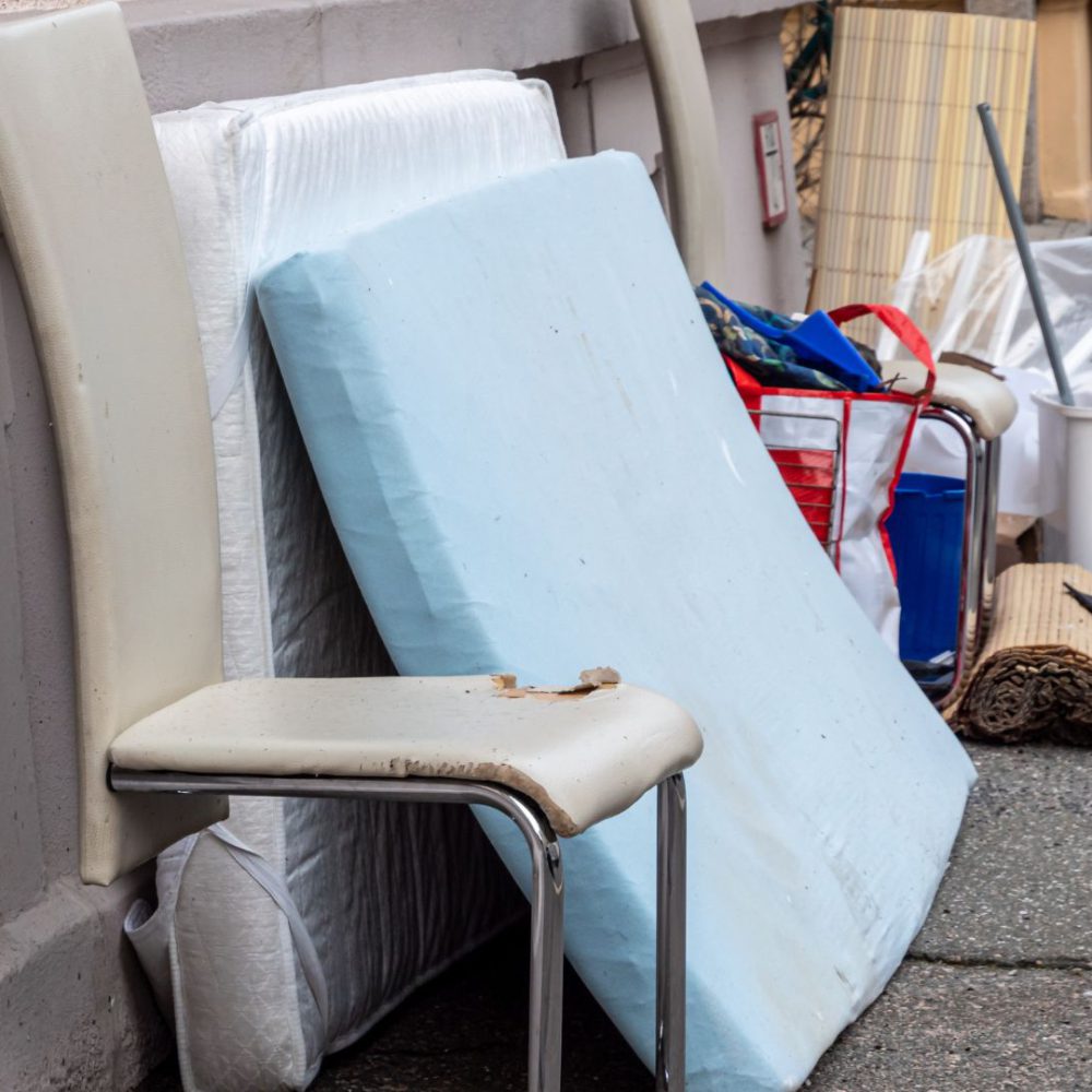 Falkenbau Leipzig - Abbruchrbeiten - Entkernung - Gebäudereinigung - Entrümpelung - Schimmelsanierung - Hausmeisterservice (1)